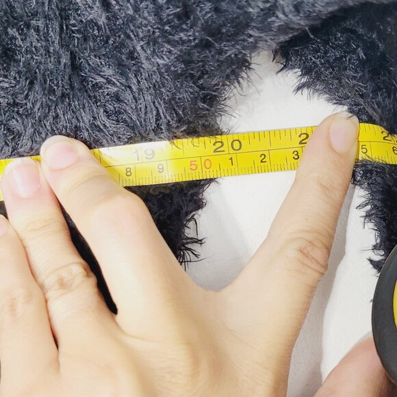 AKA Women's Black Shaggy Soft Vegan Fur Pullover Sweater Stretch Comfy Size 14 - Picture 8 of 9